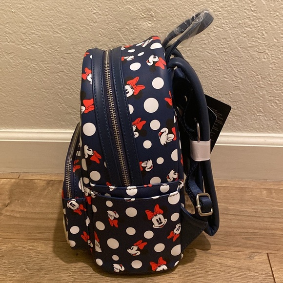 Loungefly Minnie Mouse mini backpack - brand new - Picture 2 of 4